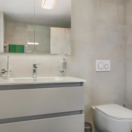 Holiday home Saillon, Maison 5 Pers - Terrasse - Parking Prive