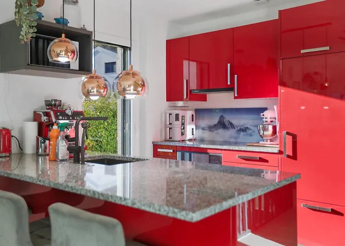 Saillon, Maison 5 Pers - Terrasse - Parking Prive Holiday home