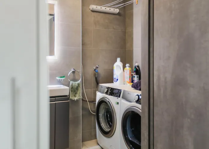 Saillon, Maison 5 Pers - Terrasse - Parking Prive * Saillon