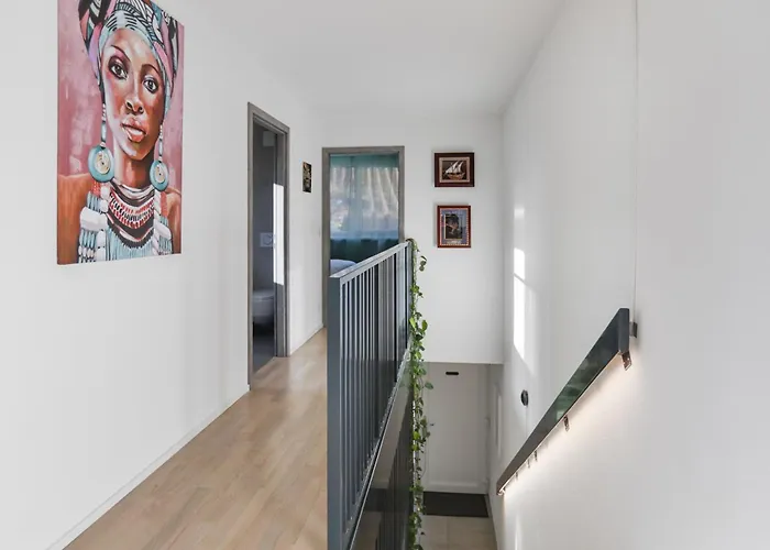 Saillon, Maison 5 Pers - Terrasse - Parking Prive Σπίτι διακοπών Saillon