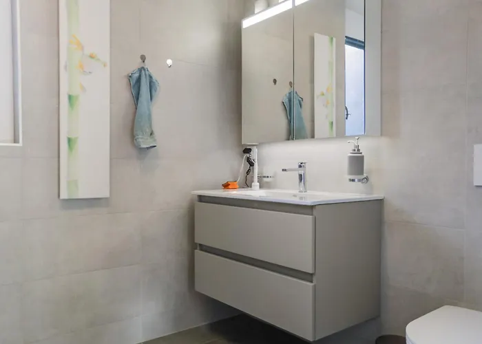 Saillon, Maison 5 Pers - Terrasse - Parking Prive