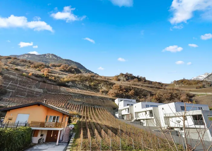 Saillon, Maison 5 Pers - Terrasse - Parking Prive Holiday home *